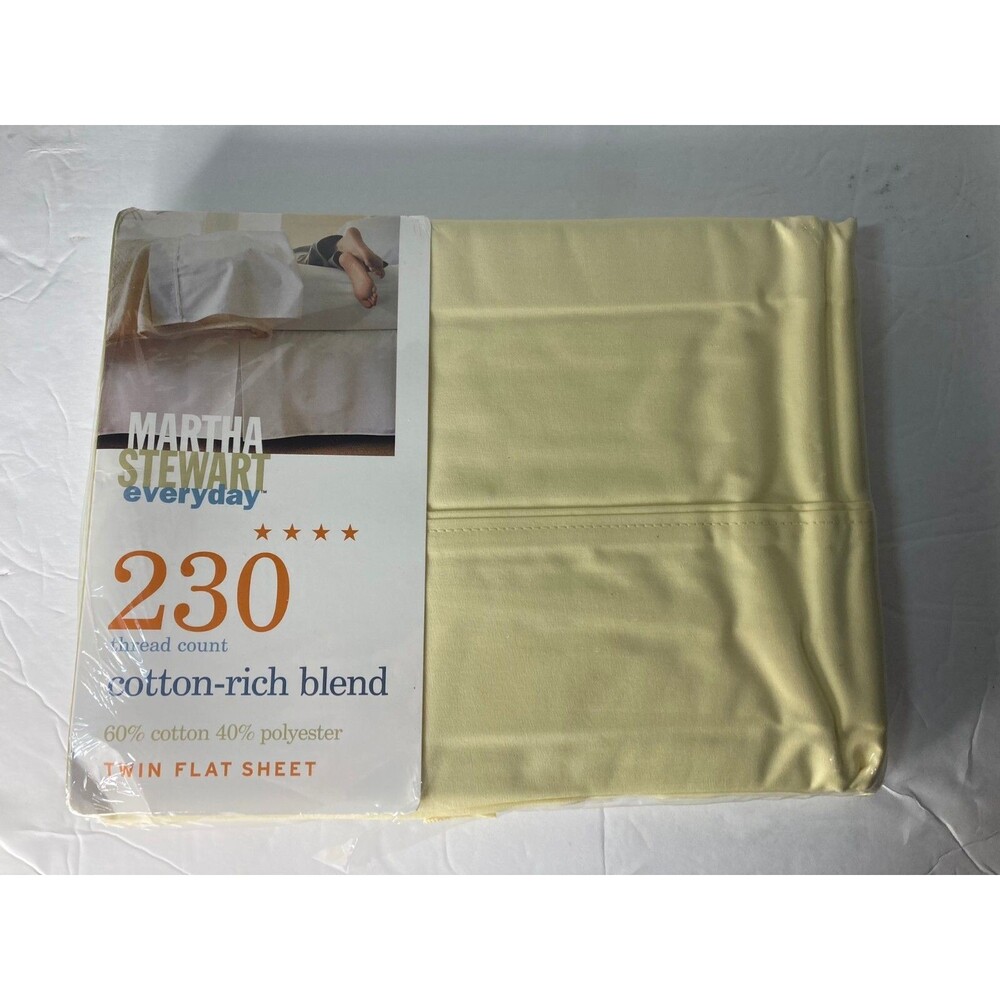 MARTHA STEWART EVERYDAY TWIN FLAT SHEET 230 THREAD COUNT COTTON BLEND LEMON NEW